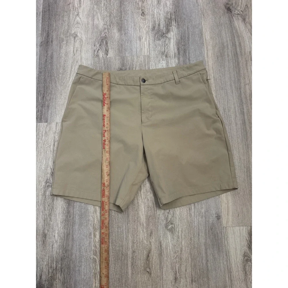 Lululemon Commission Short 9 Warpstreme Tan Khaki Mens Size 38 Golf Chino Shorts